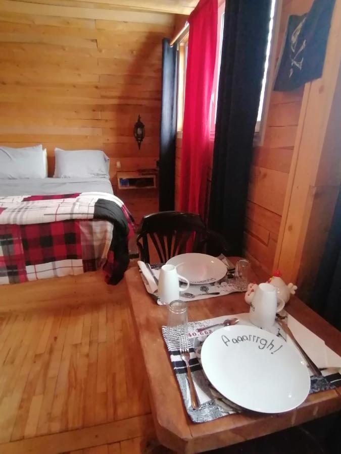 리바이스 L'Oasis Du Pirate B&B 외부 사진
